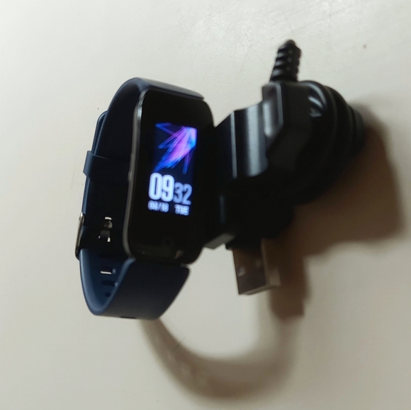 ITECH Active Smartwatch Fitness Tracker, Heart Rate, Step Counter, Sleep Monitor - Picture 8 of 8